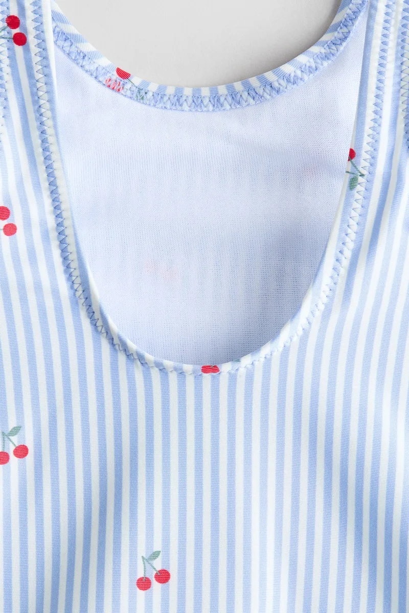 اتش اند ام ملابس سباحة مزيّنة بطبعة